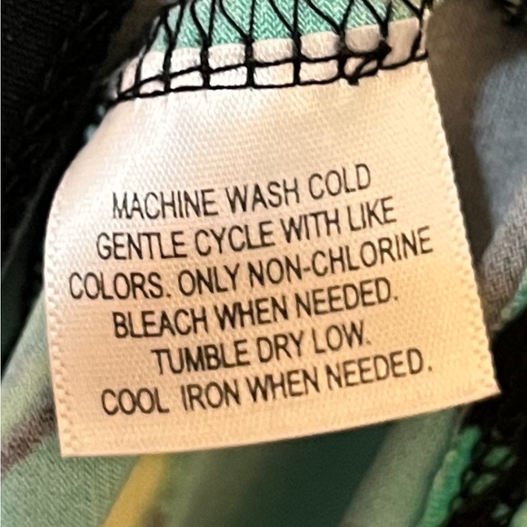 Style & co. Purchased at Macy’s. Size Small. Tunic multi color top. 3/4 sleeve. - Picture 4 of 7